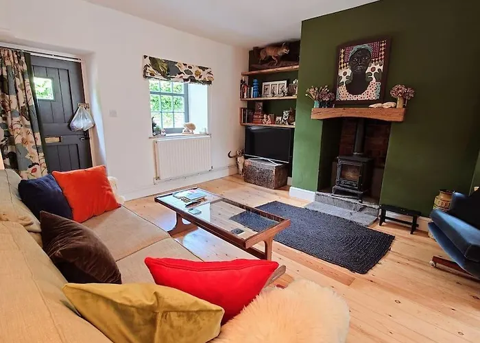 Cosy Welsh Town Cottage