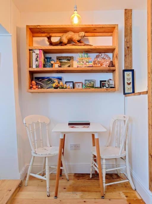 Cosy Welsh Town Holiday home *