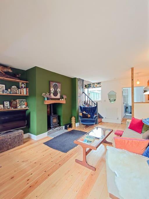 Cosy Welsh Town Holiday home Brecon
