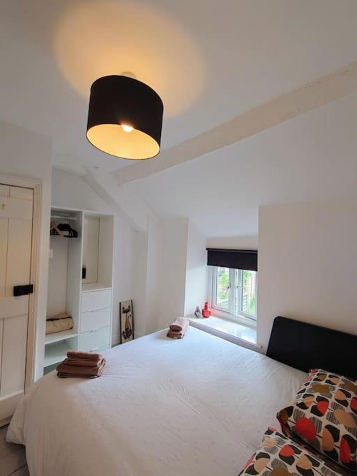Cosy Welsh Town Holiday home